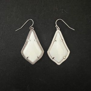 Kendra Scott drop Earrings